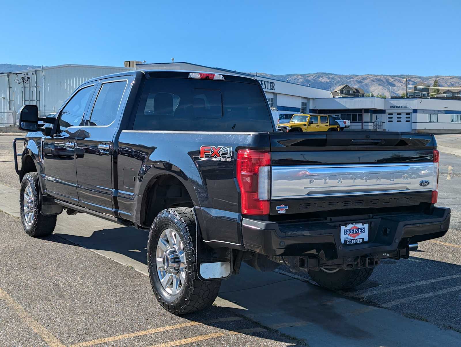 2019 Ford Super Duty F-350 SRW Platinum 4WD Crew Cab 6.75 Box 4