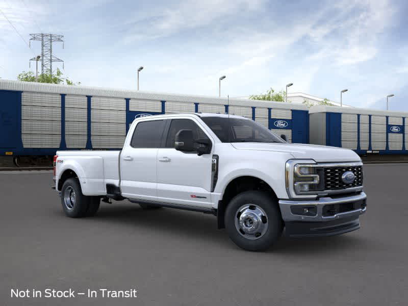 2024 Ford Super Duty F-350 DRW LARIAT 4WD Crew Cab 8 Box 7