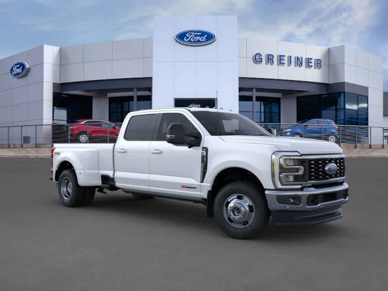 2024 Ford Super Duty F-350 DRW LARIAT 4WD Crew Cab 8 Box 7