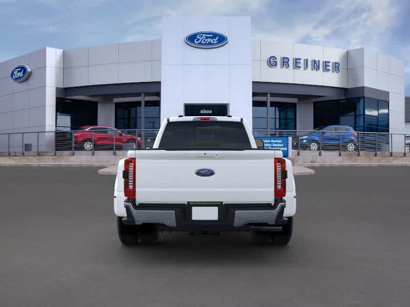 2024 Ford Super Duty F-350 DRW LARIAT 4WD Crew Cab 8 Box 5