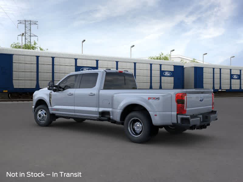 2024 Ford Super Duty F-350 DRW LARIAT 4WD Crew Cab 8 Box 4