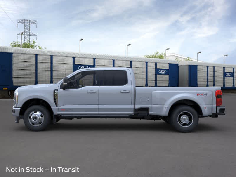 2024 Ford Super Duty F-350 DRW LARIAT 4WD Crew Cab 8 Box 3