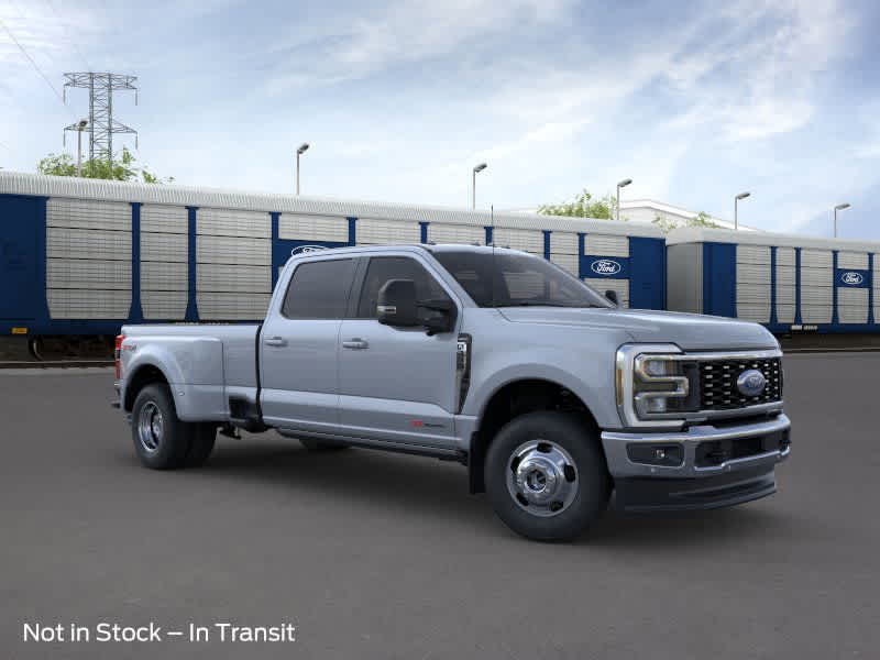 2024 Ford Super Duty F-350 DRW LARIAT 4WD Crew Cab 8 Box 7