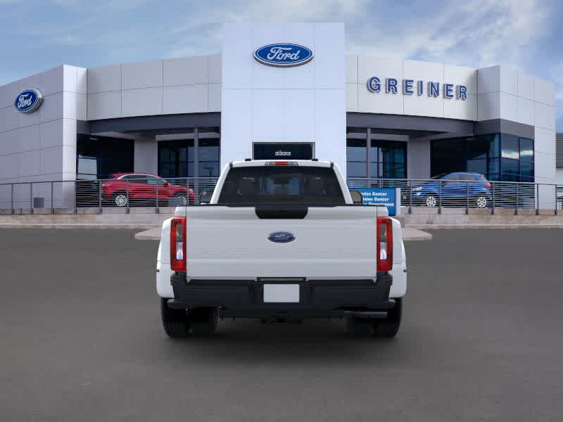 2024 Ford Super Duty F-350 DRW XL 4WD Crew Cab 8 Box 5