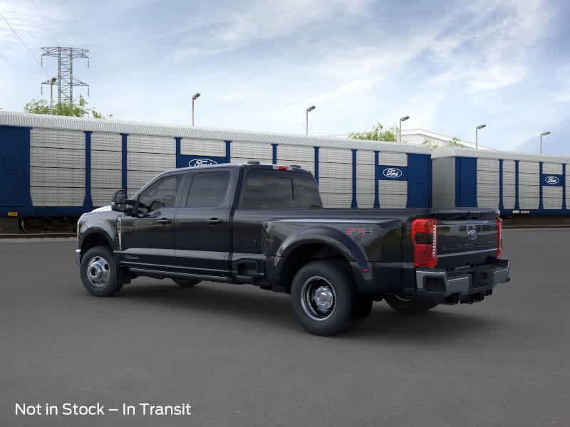 2024 Ford Super Duty F-350 DRW LARIAT 4WD Crew Cab 8 Box 4