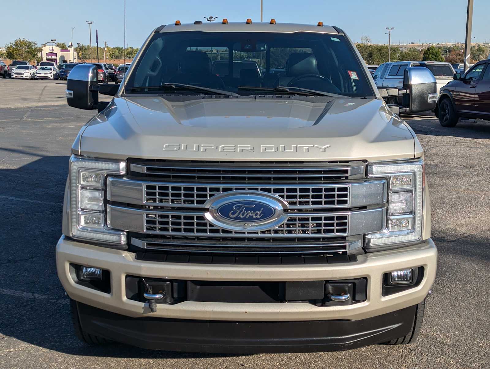 2017 Ford Super Duty F-350 DRW Platinum 4WD Crew Cab 8 Box 9