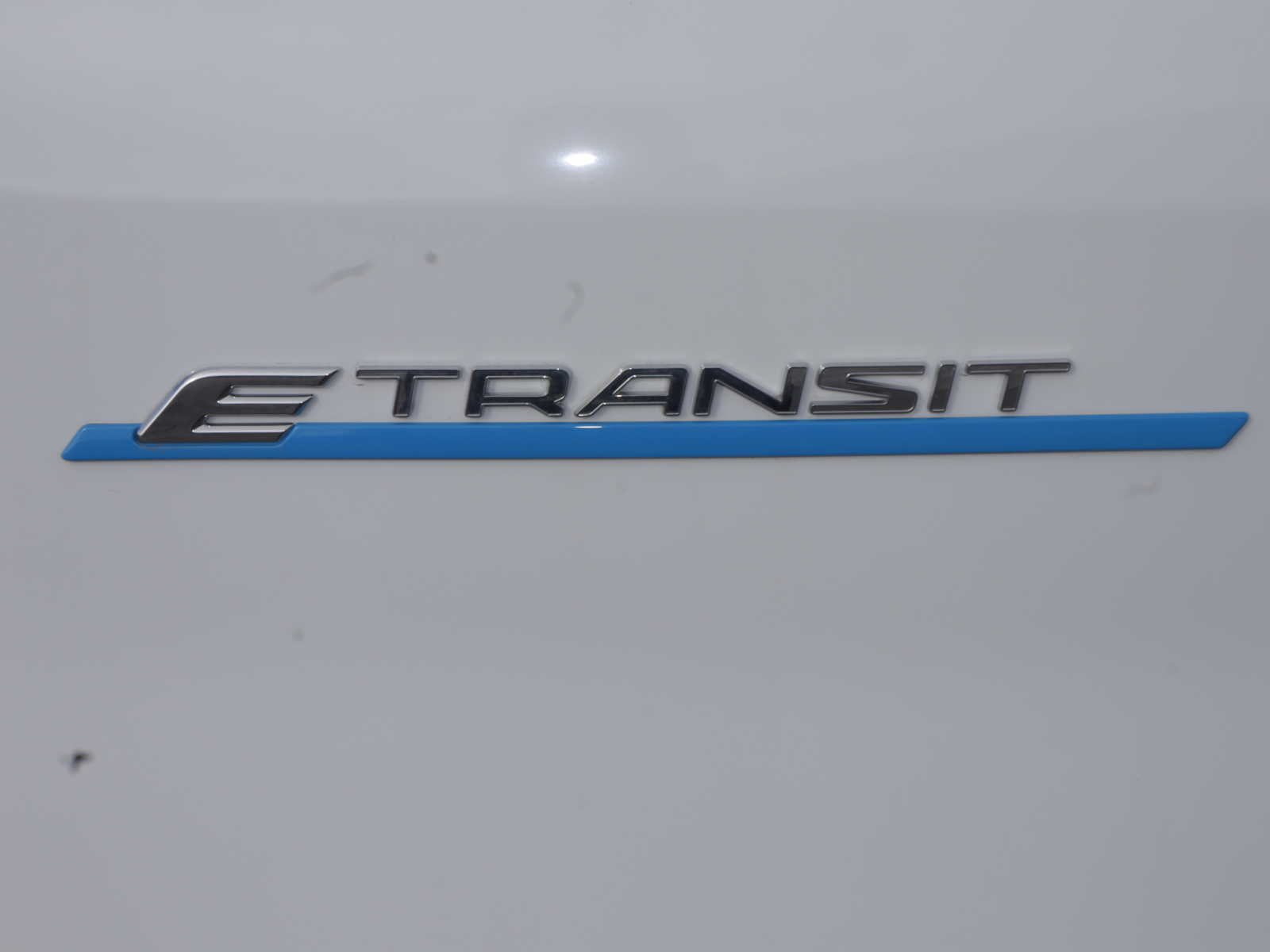 2023 Ford E-Transit T350 11