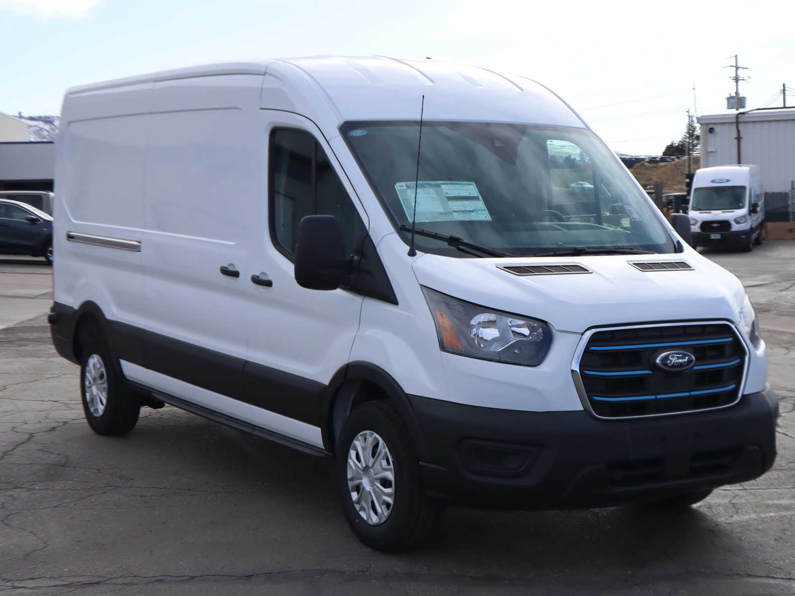 2023 Ford E-Transit T350 8