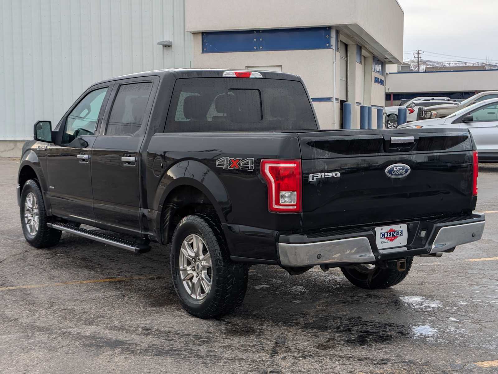 2017 Ford F-150 XLT 4WD SuperCrew 5.5 Box 4