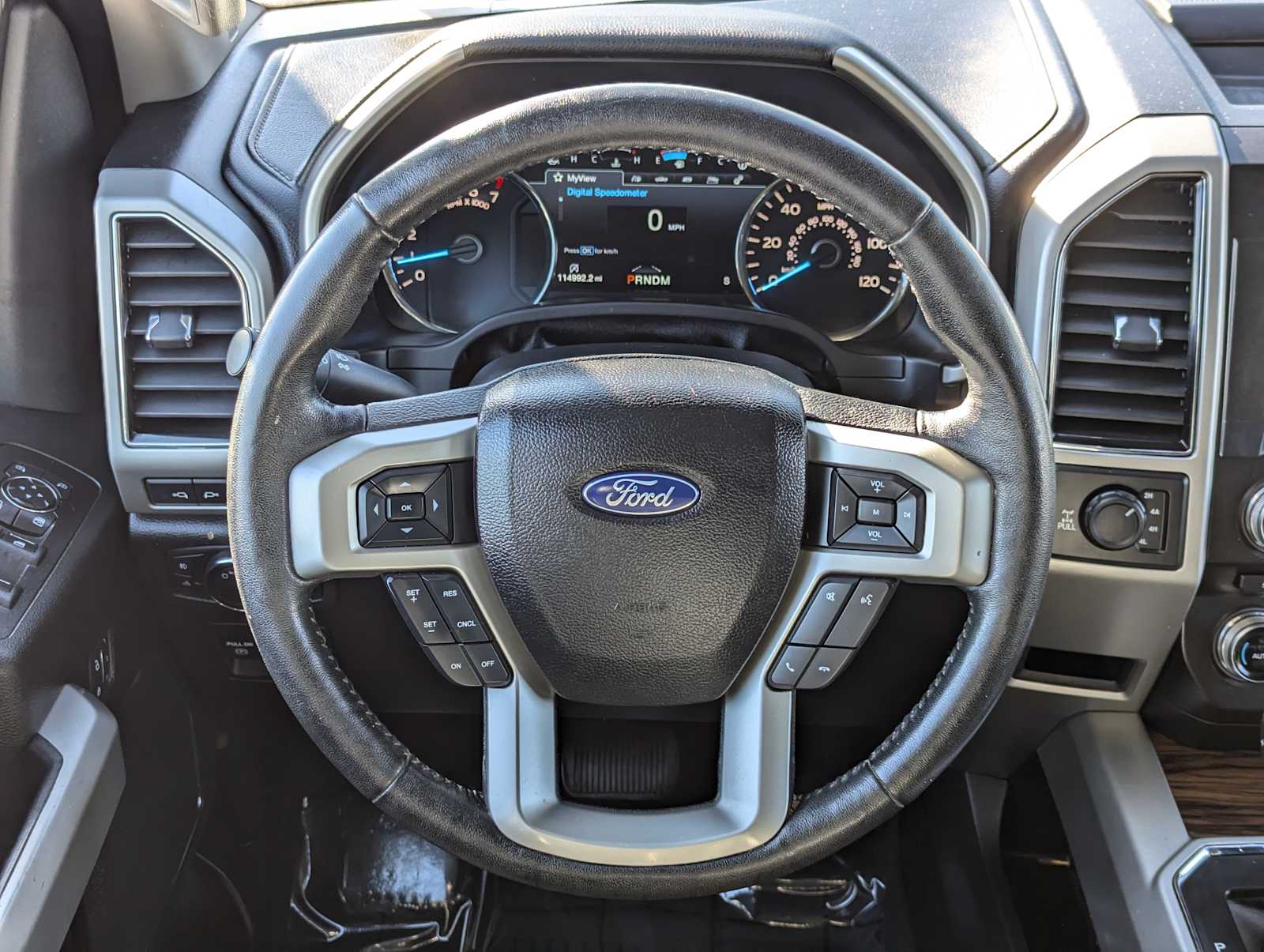 2018 Ford F-150 LARIAT 4WD SuperCrew 5.5 Box 19