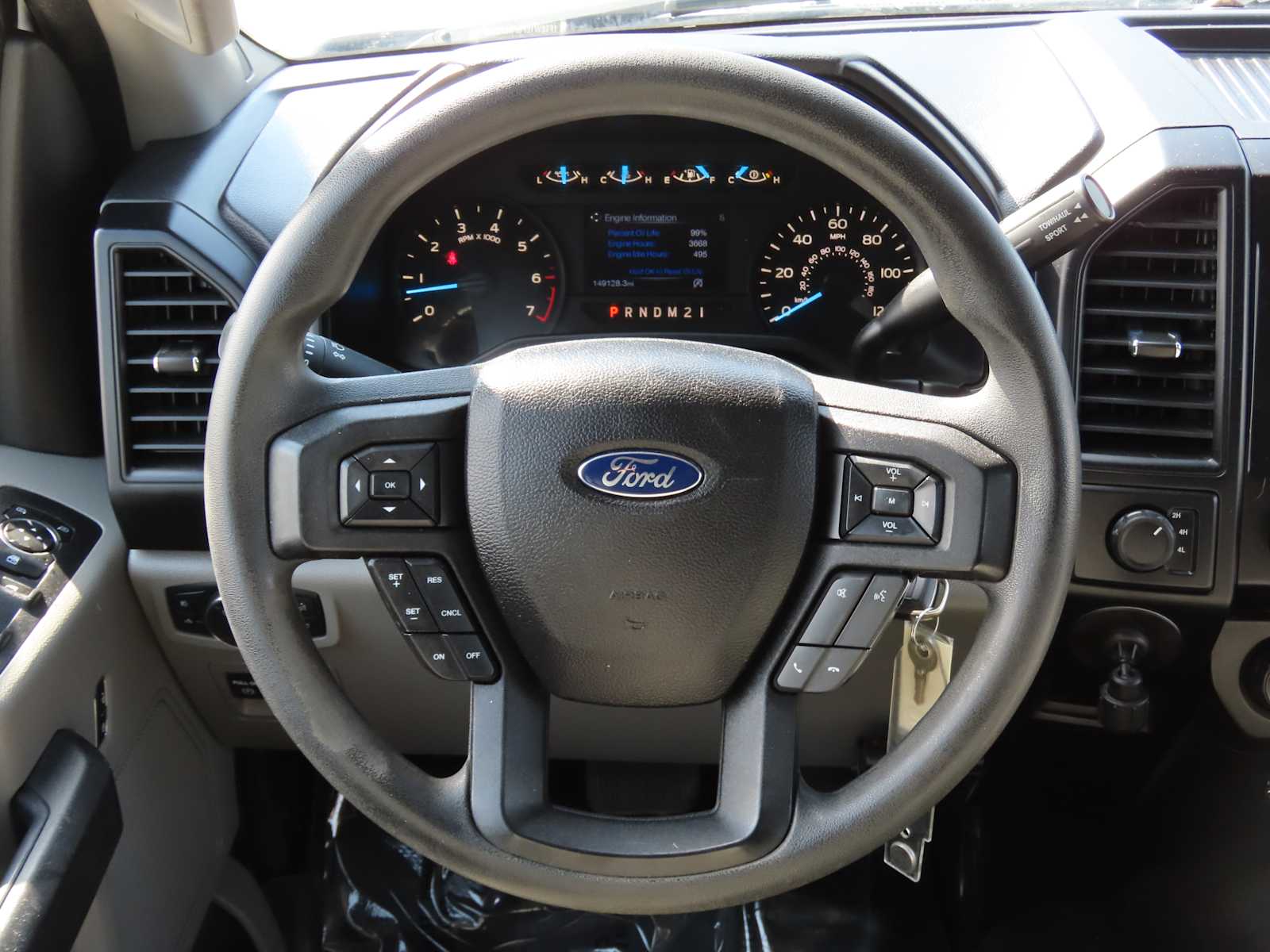 2015 Ford F-150 XL 4WD SuperCrew 145 18