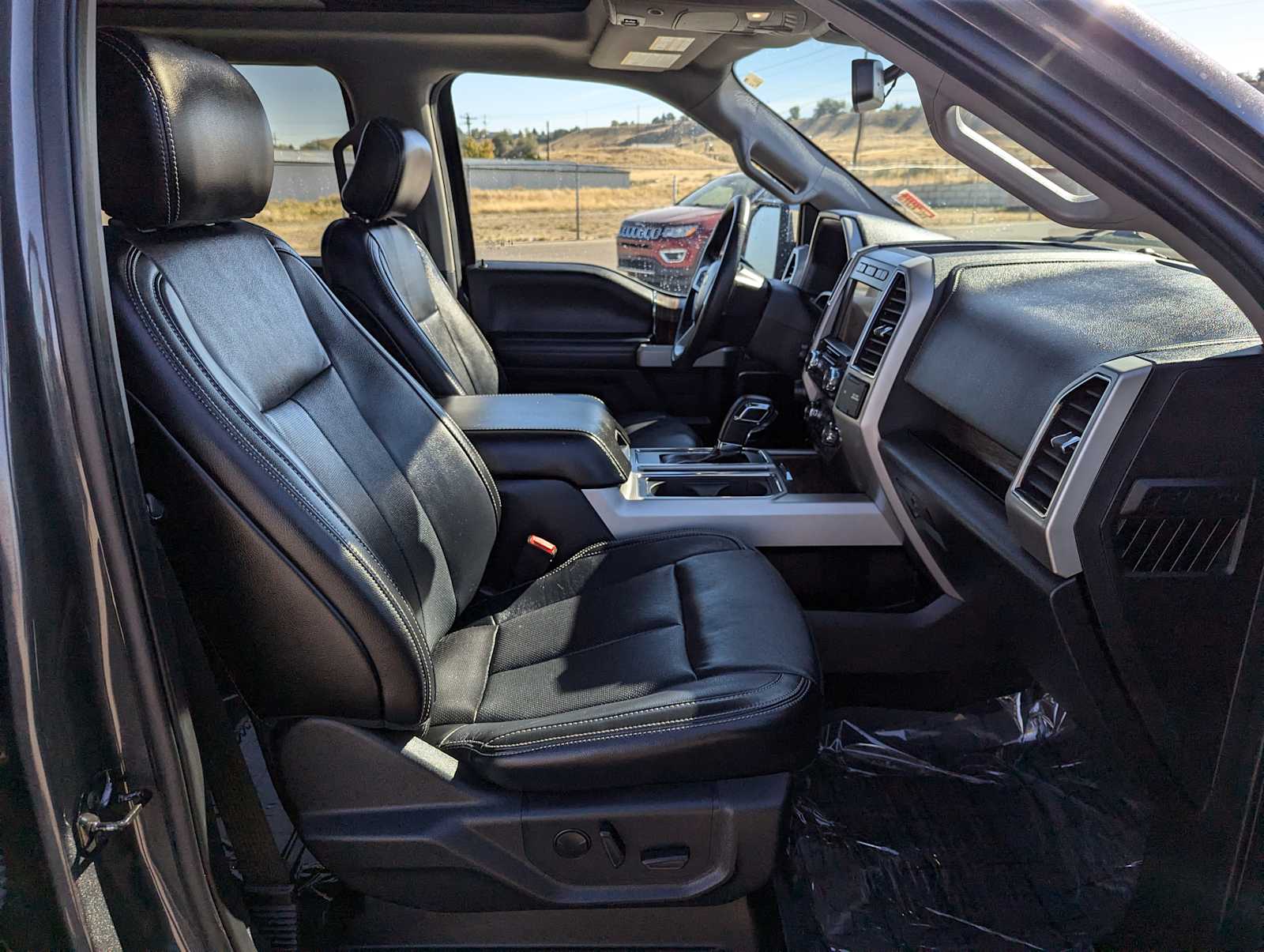 2020 Ford F-150 LARIAT 4WD SuperCrew 5.5 Box 17