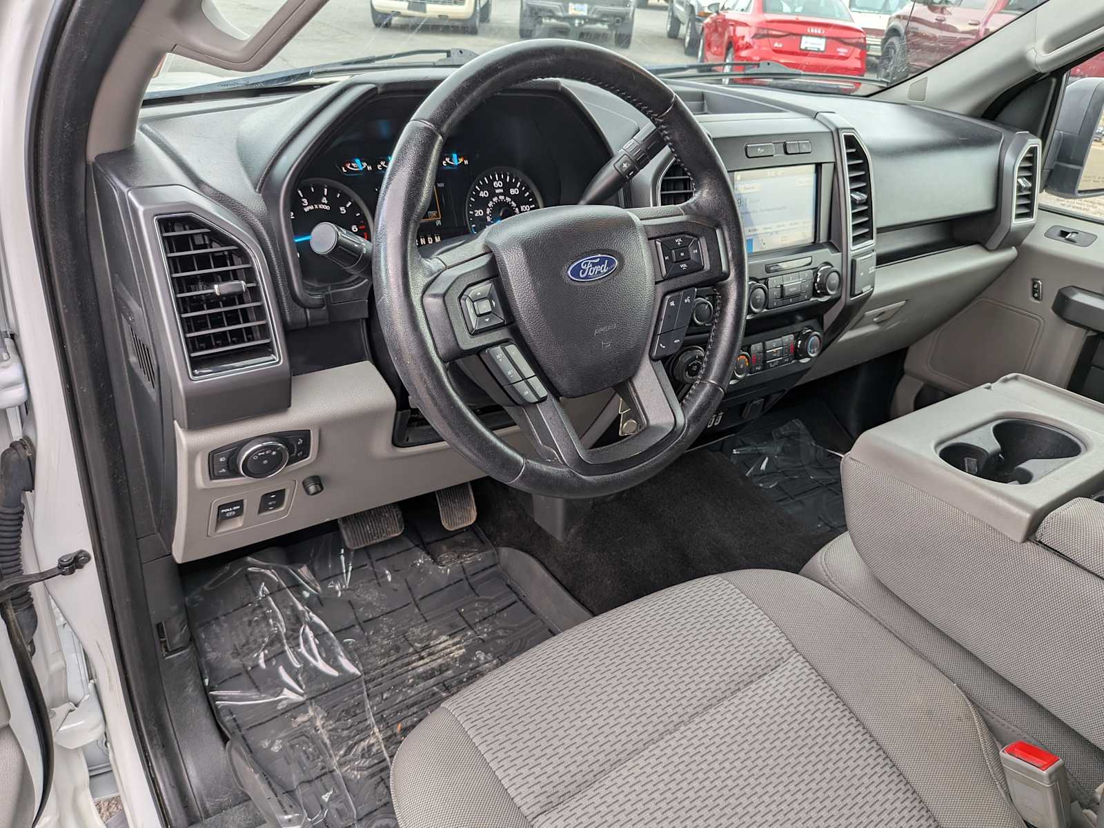 2019 Ford F-150 XLT 2