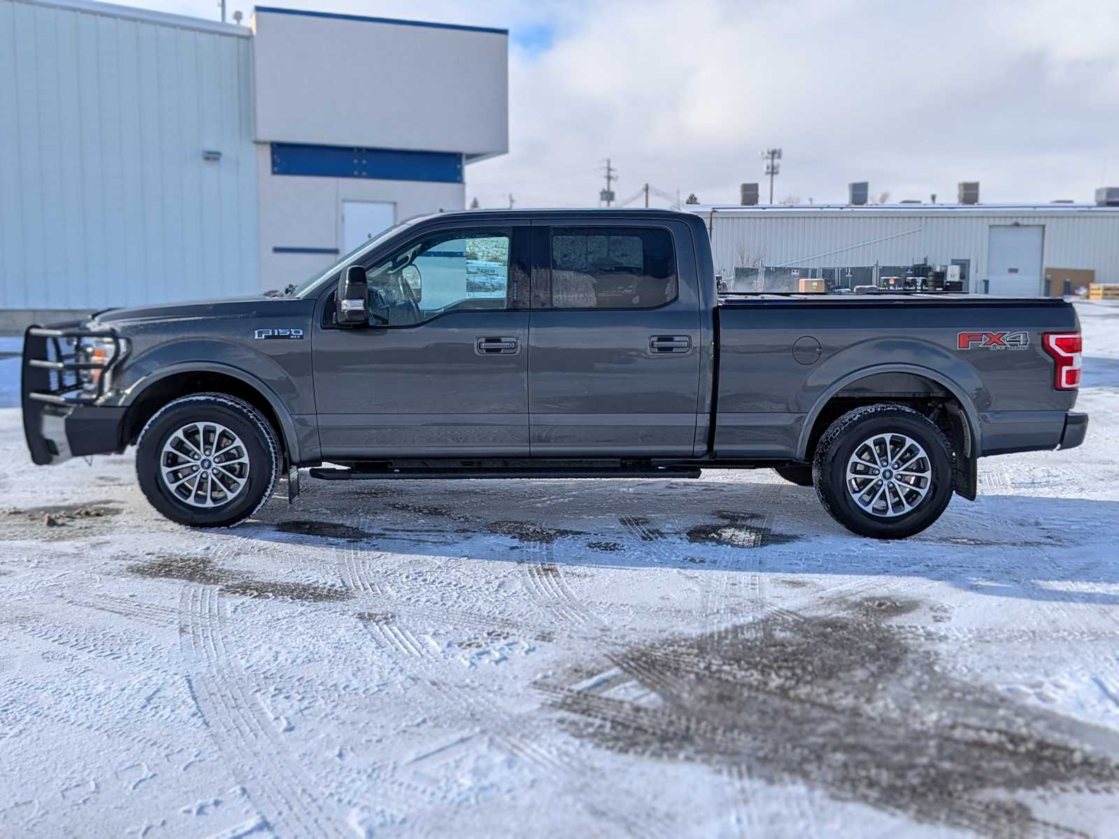 2019 Ford F-150 XLT 2