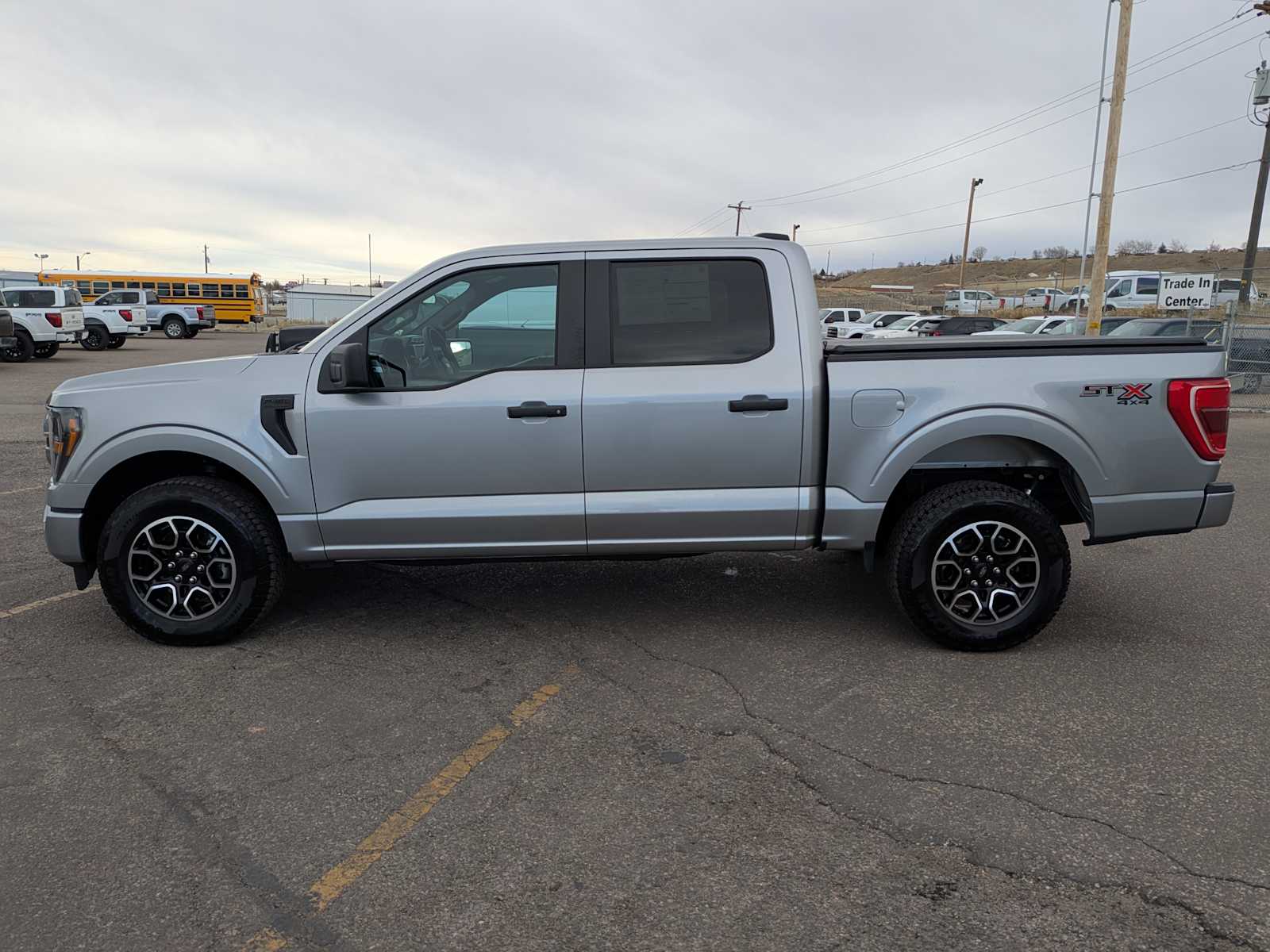 2023 Ford F-150 XL 4WD SuperCrew 5.5 Box 3