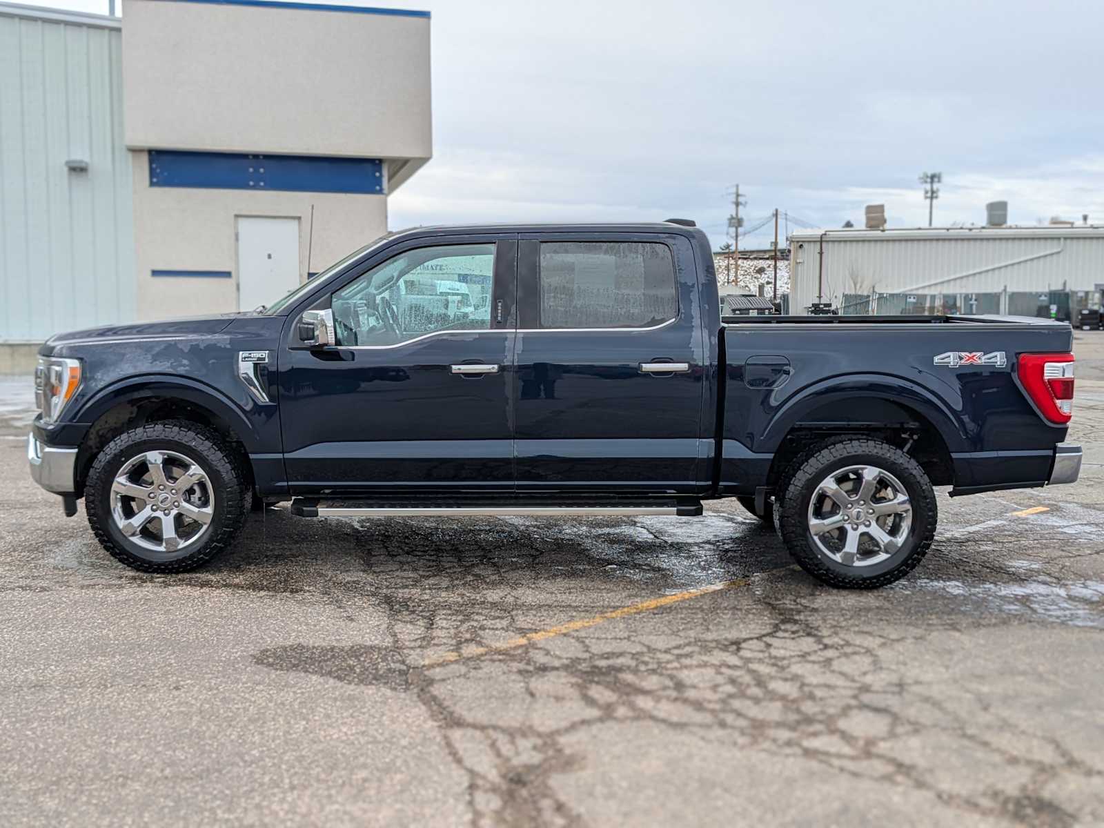 2022 Ford F-150 LARIAT 4WD SuperCrew 5.5 Box 3