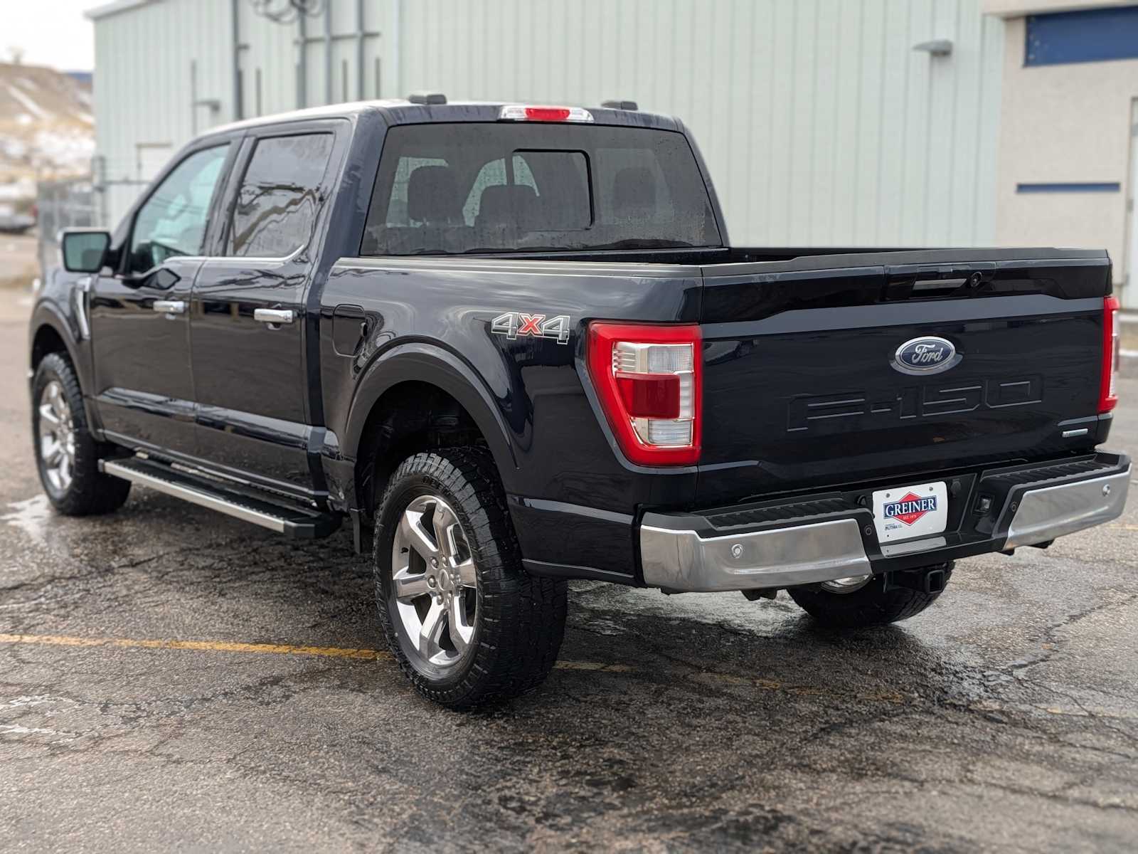 2022 Ford F-150 LARIAT 4WD SuperCrew 5.5 Box 4