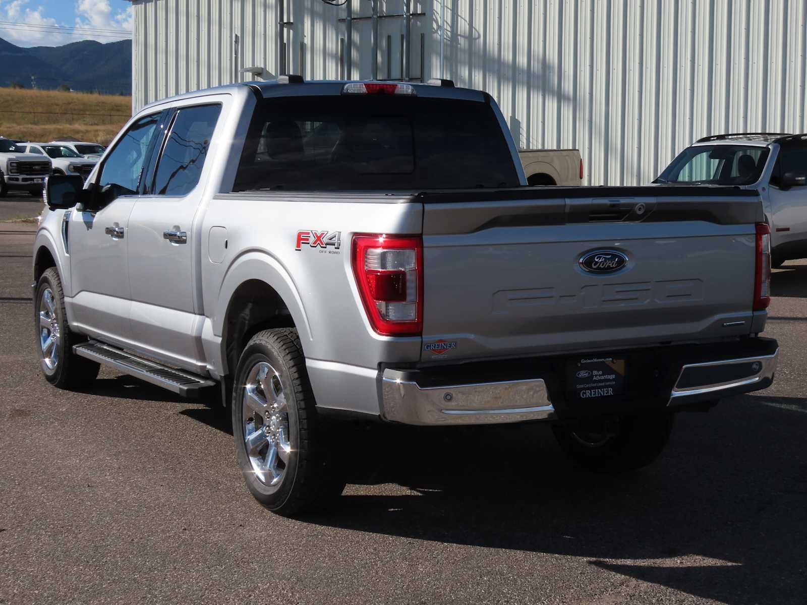 2022 Ford F-150 LARIAT 4WD SuperCrew 5.5 Box 4