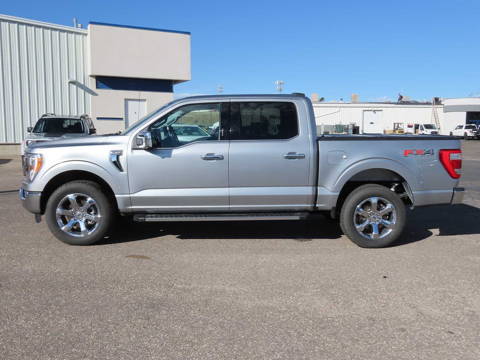 2022 Ford F-150 LARIAT 4WD SuperCrew 5.5 Box 3