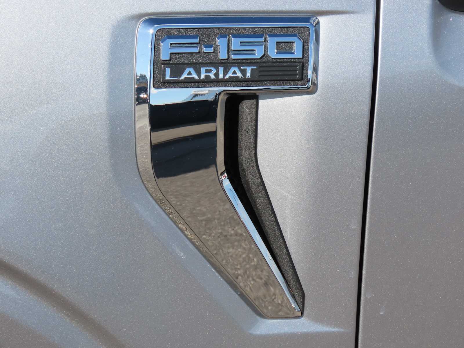 2022 Ford F-150 LARIAT 4WD SuperCrew 5.5 Box 11