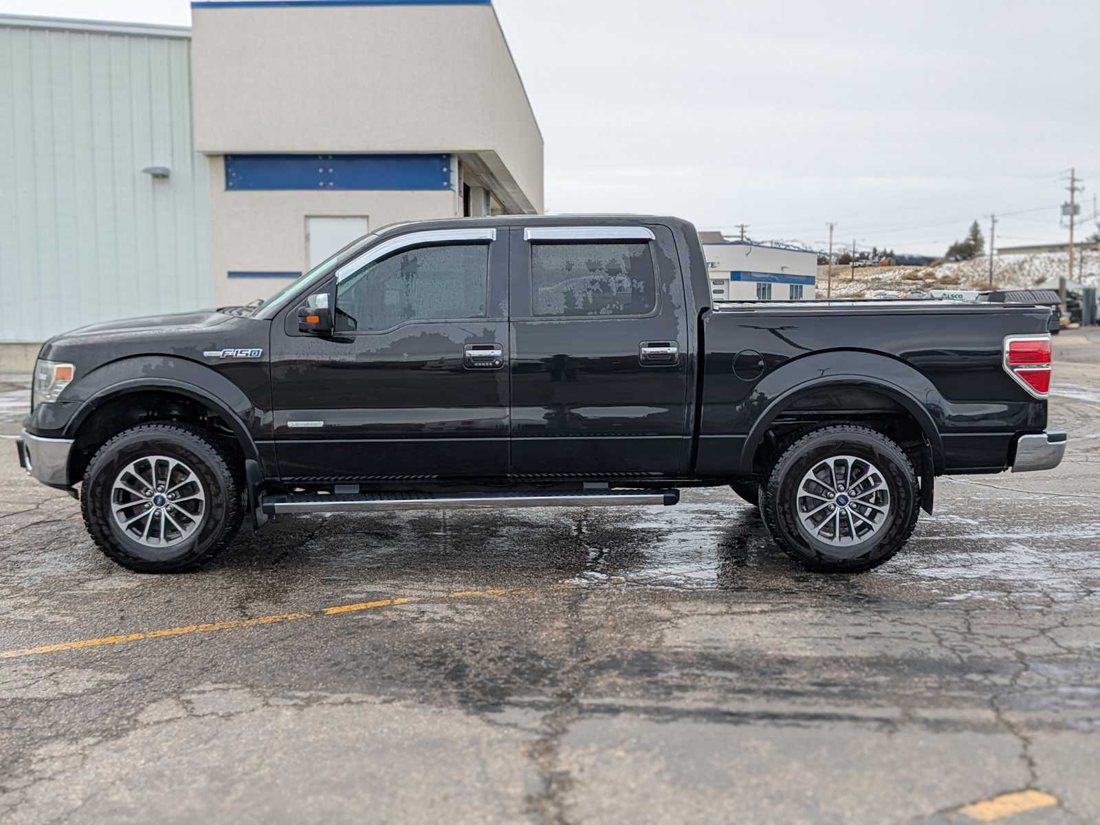 2013 Ford F-150 Lariat 2