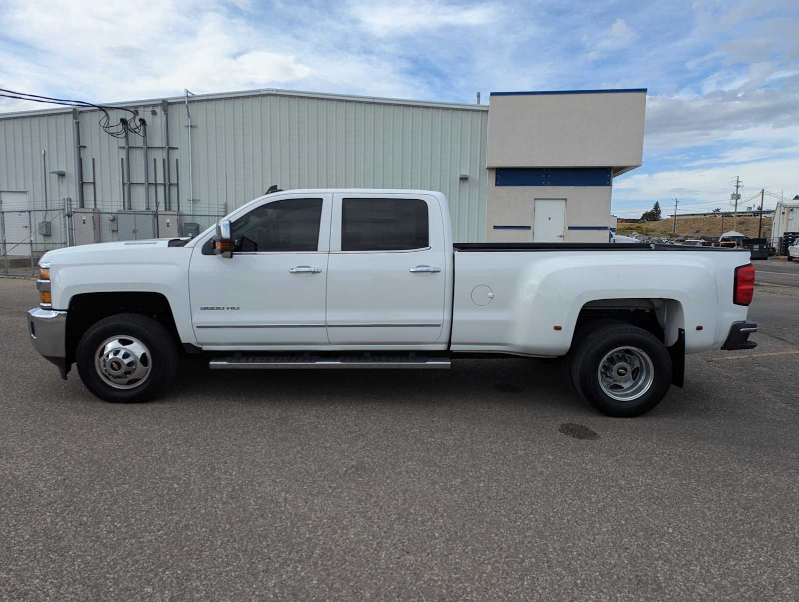 2016 Chevrolet Silverado 3500HD LTZ 2WD Crew Cab 167.7 3