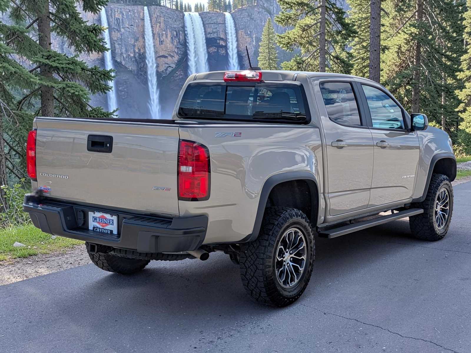View vehicle photo 6
