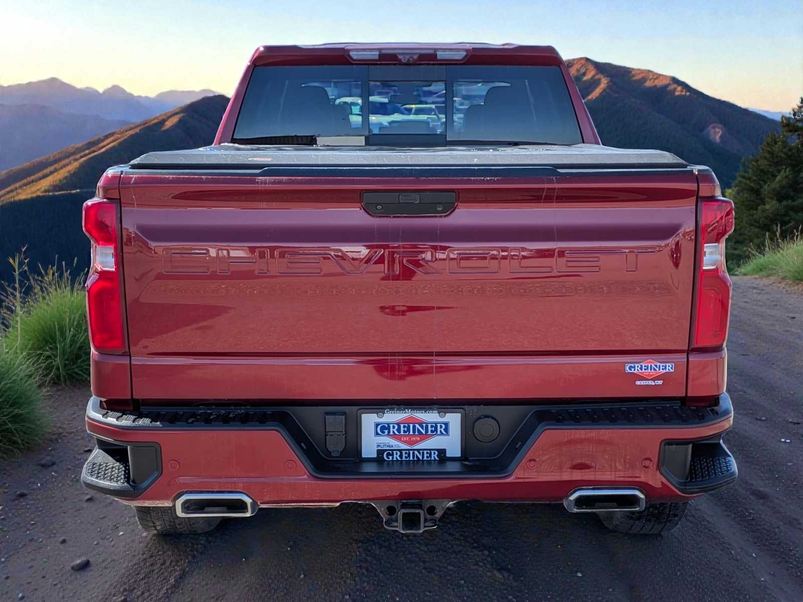 View vehicle photo 5