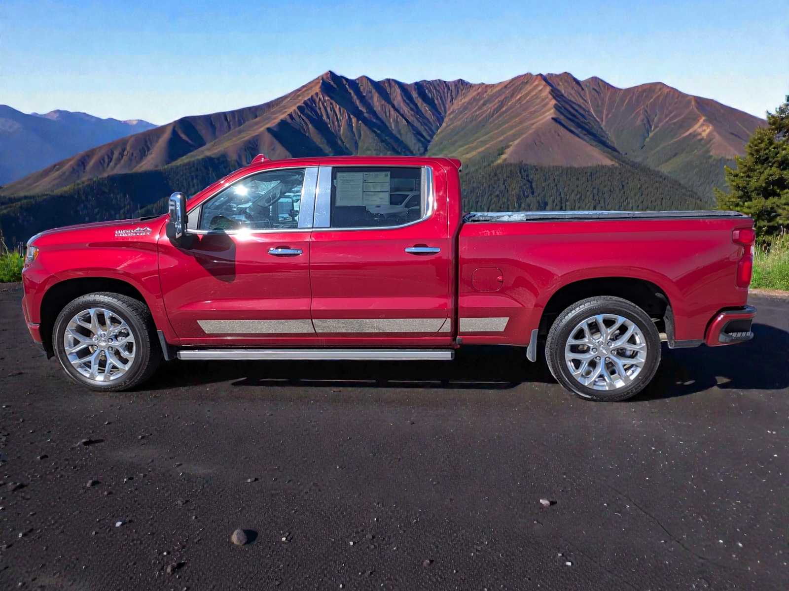 View vehicle photo 3