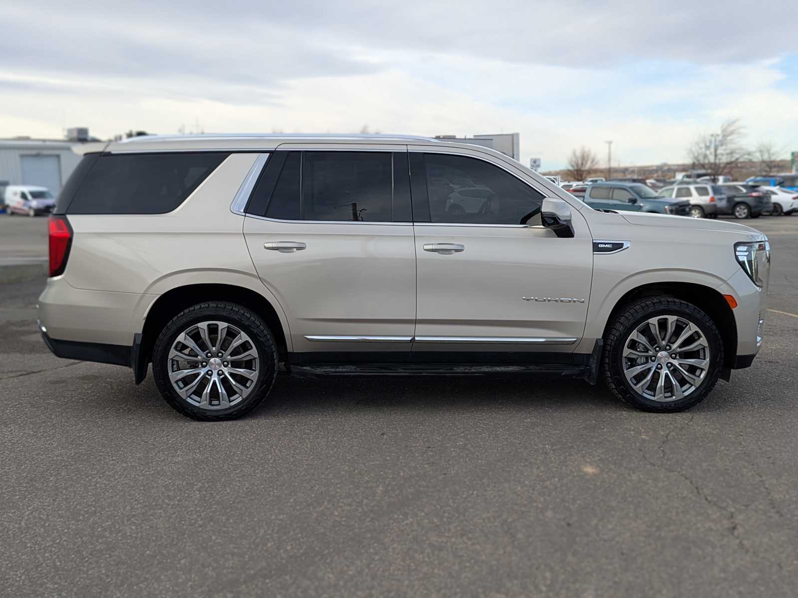 2021 GMC Yukon SLT 7