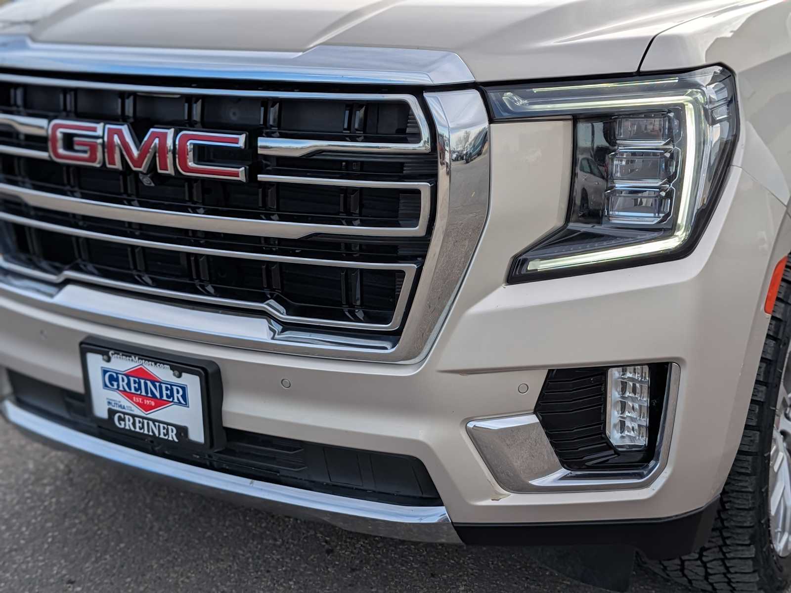 2021 GMC Yukon SLT 10