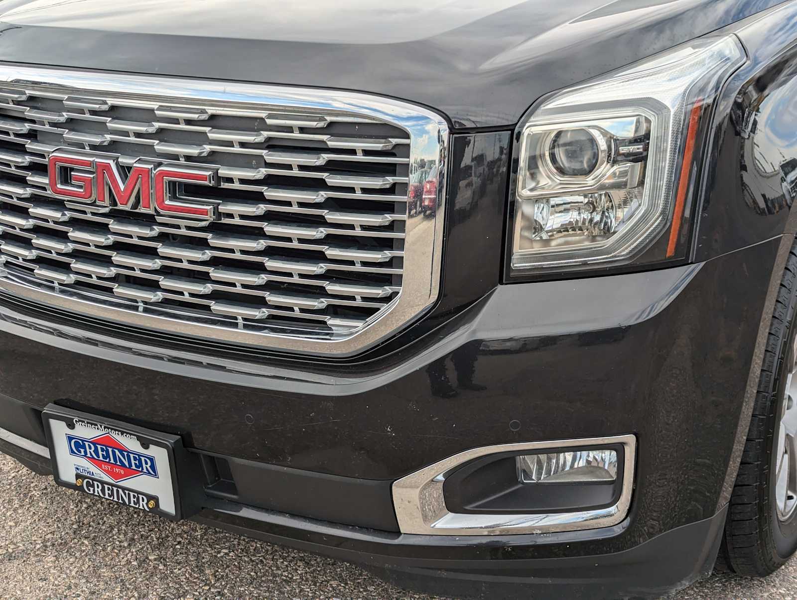 2020 GMC Yukon XL Denali 10