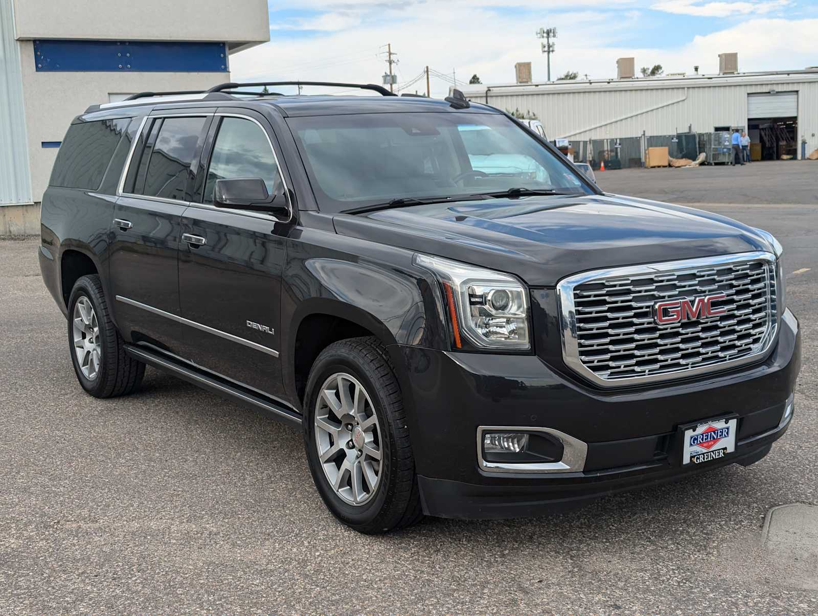 2020 GMC Yukon XL Denali 8