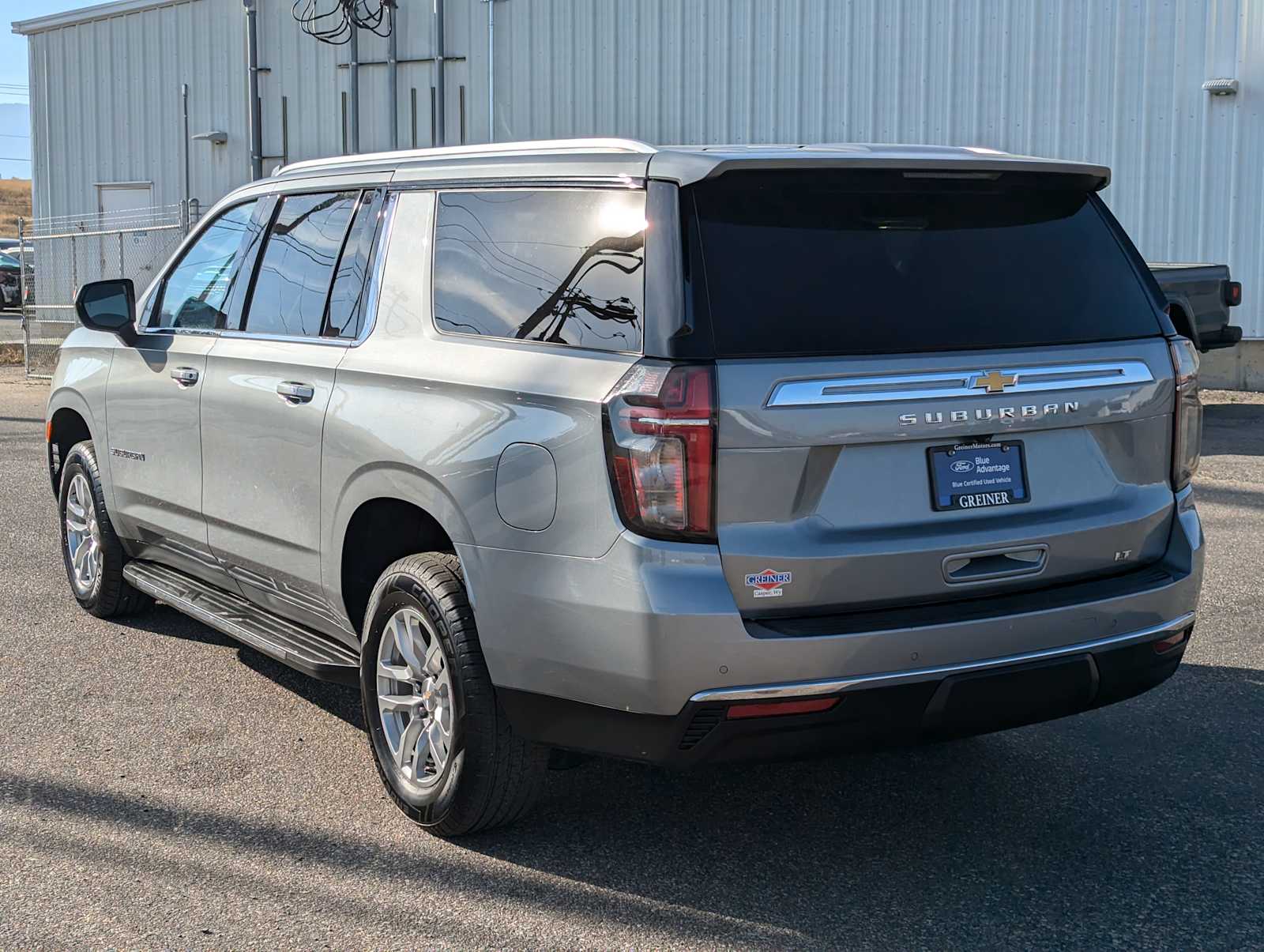 2023 Chevrolet Suburban LT 4