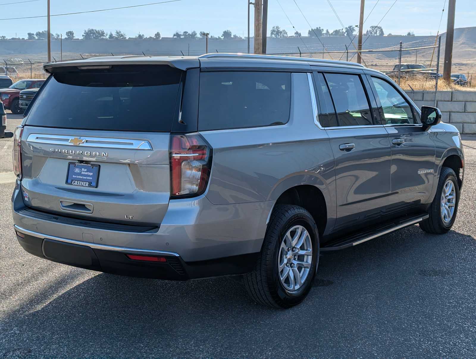 2023 Chevrolet Suburban LT 6