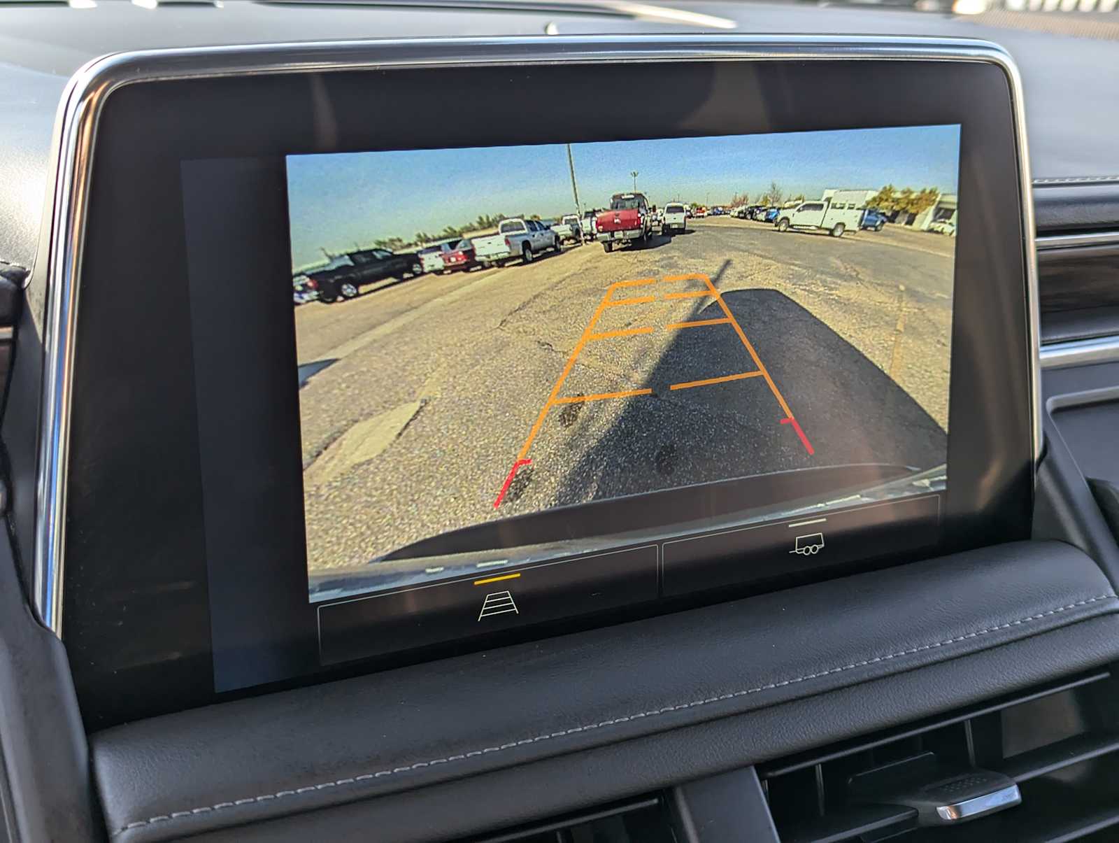 2023 Chevrolet Suburban LT 22