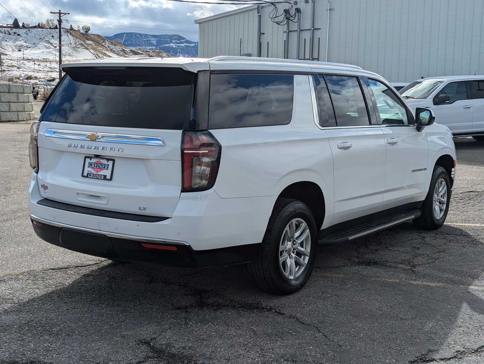 2022 Chevrolet Suburban LT 6