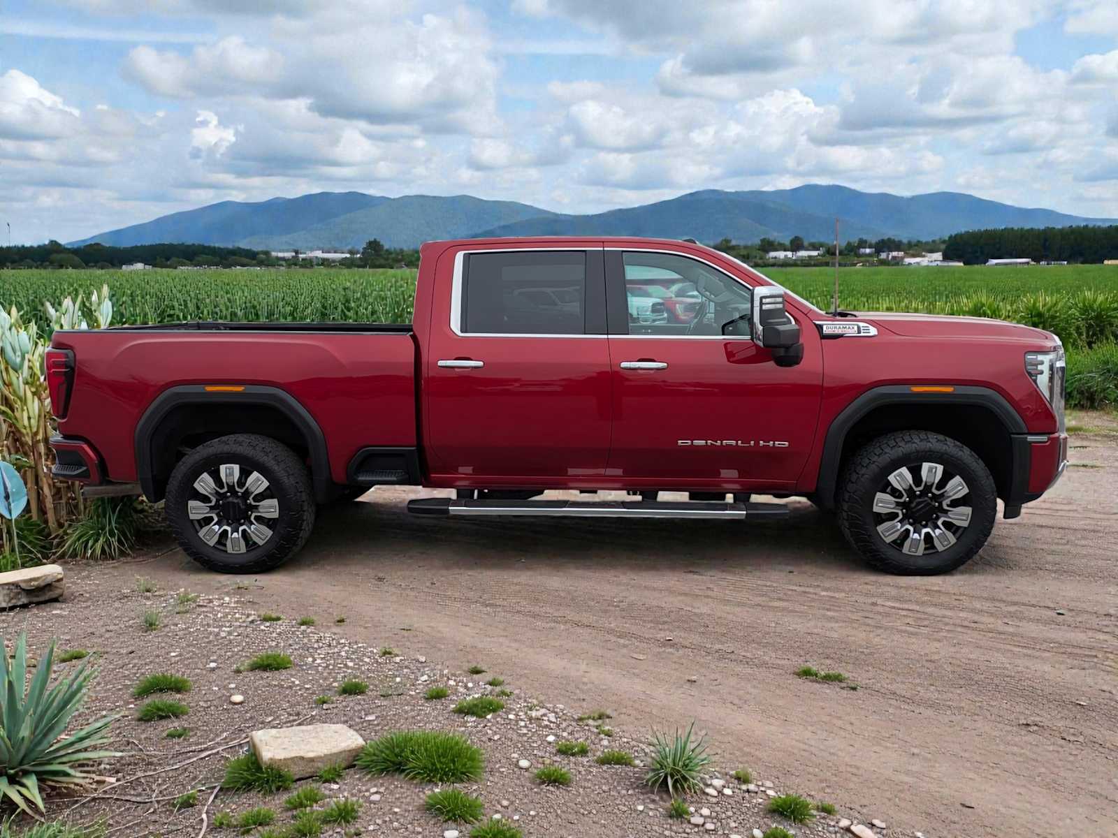 View vehicle photo 7