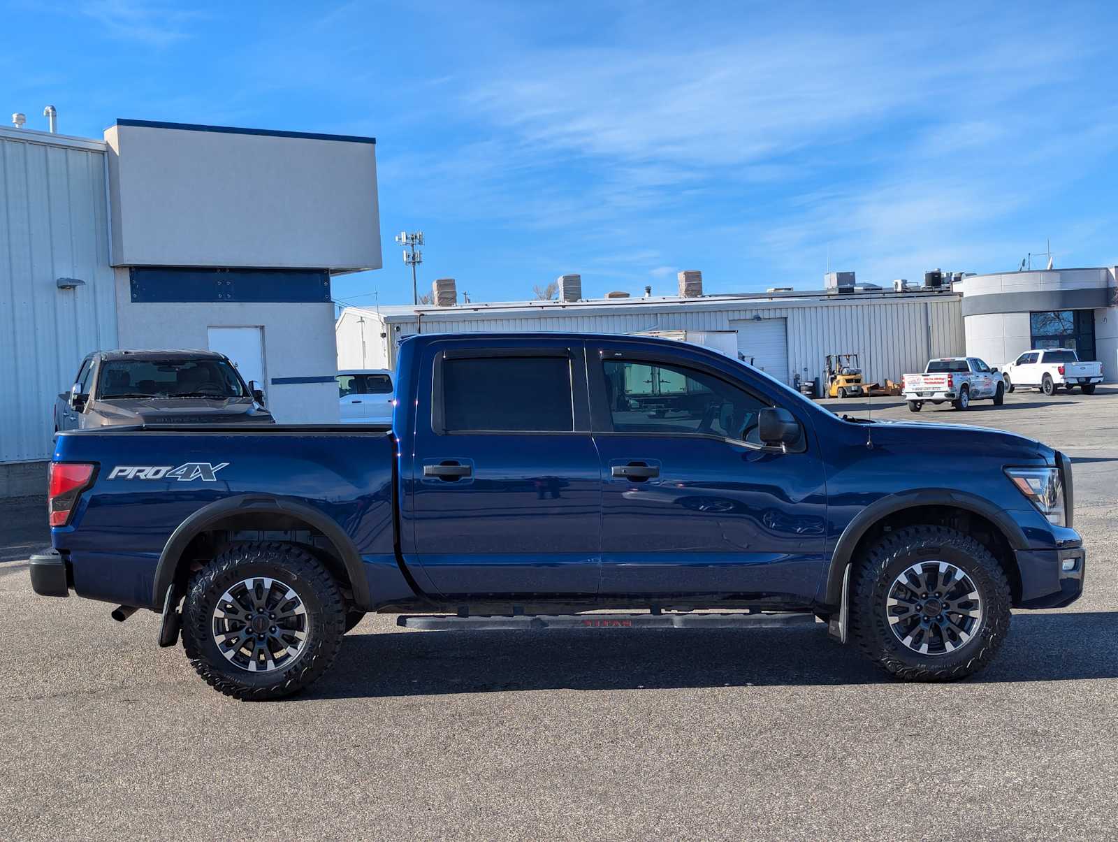 2021 Nissan Titan PRO-4X 4x4 Crew Cab 8