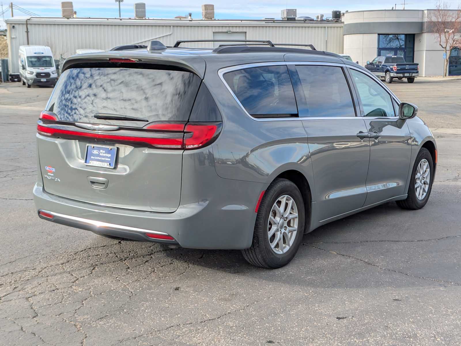 2022 Chrysler Pacifica Touring L 6