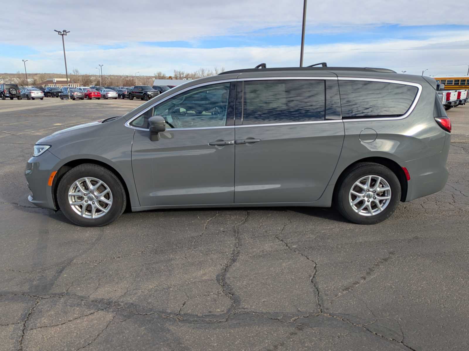 2022 Chrysler Pacifica Touring L 3