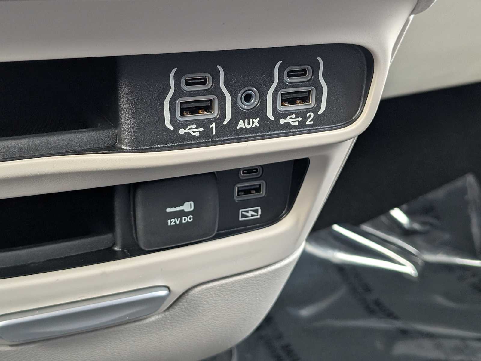 2022 Chrysler Pacifica Touring L 23