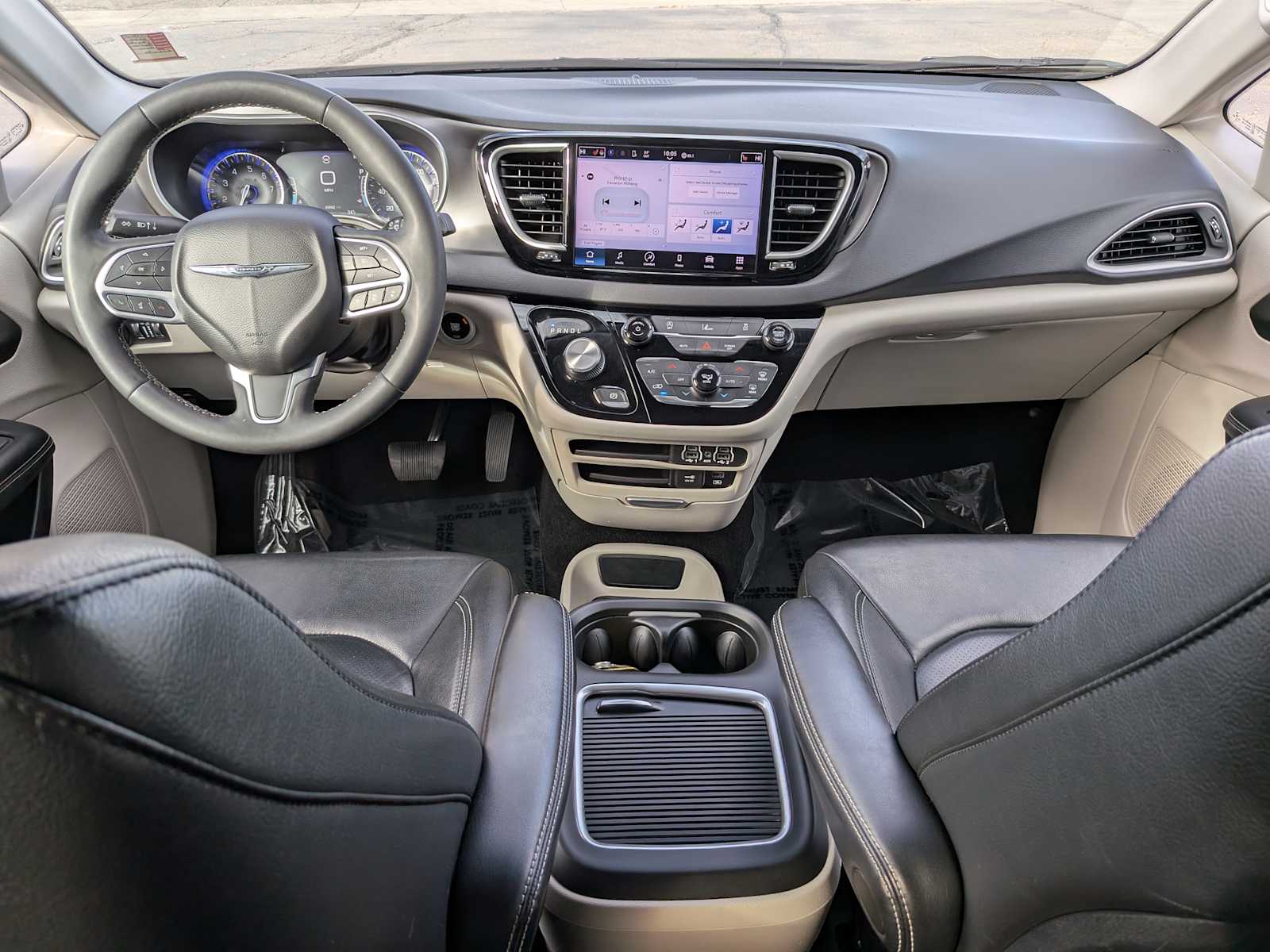 2022 Chrysler Pacifica Touring L 18