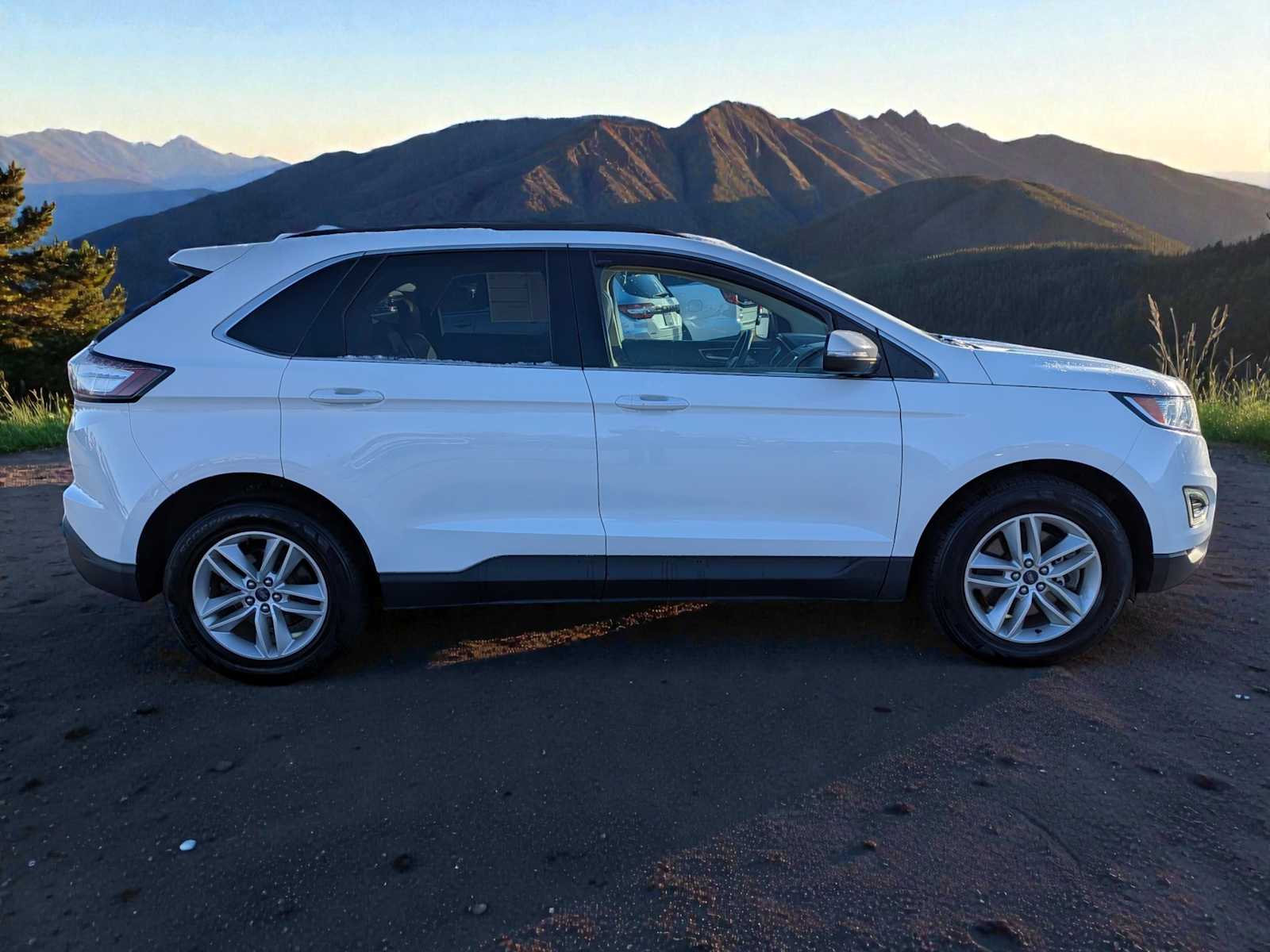 View vehicle photo 7