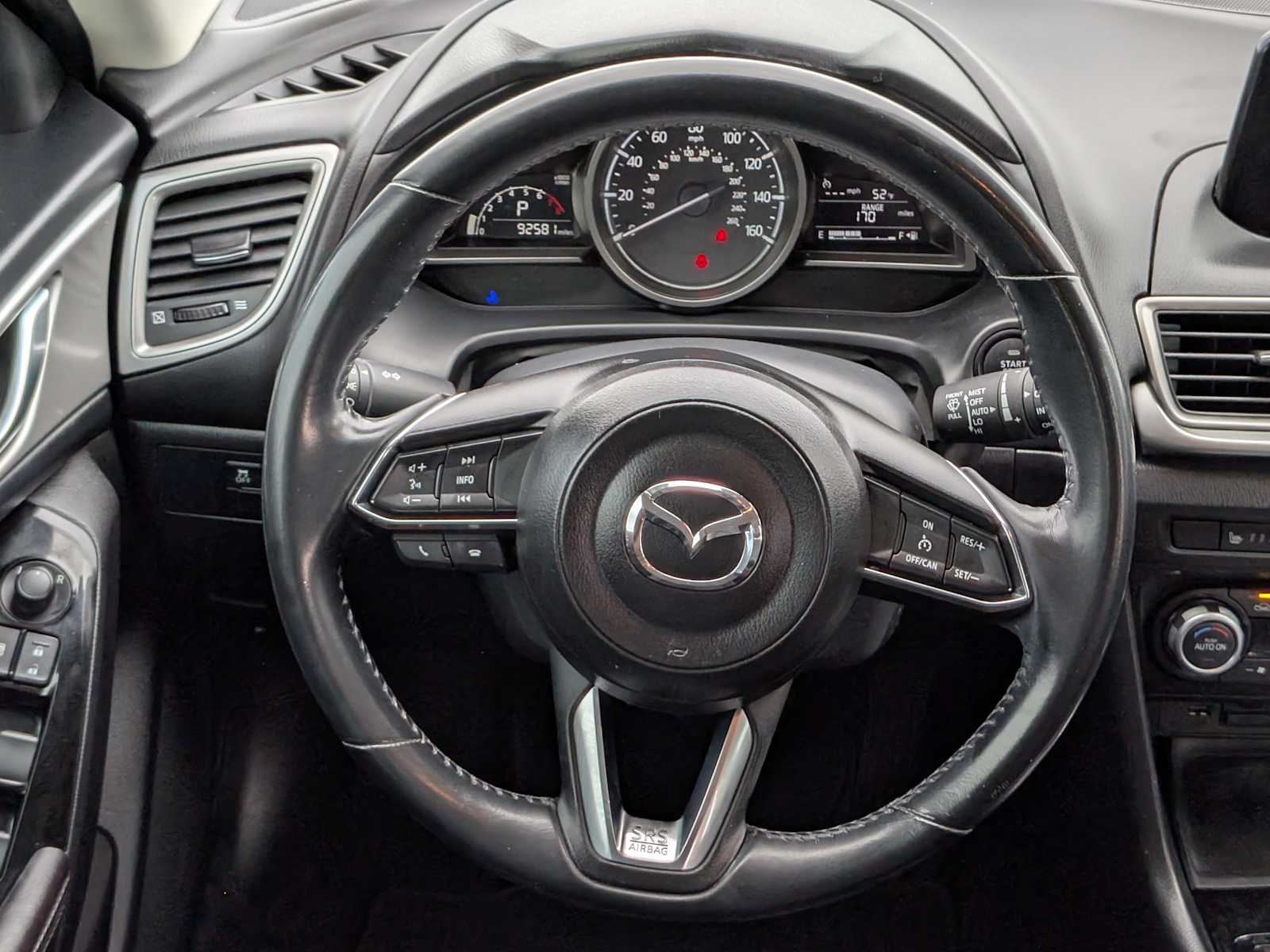 2017 Mazda Mazda3 5-Door Touring 27