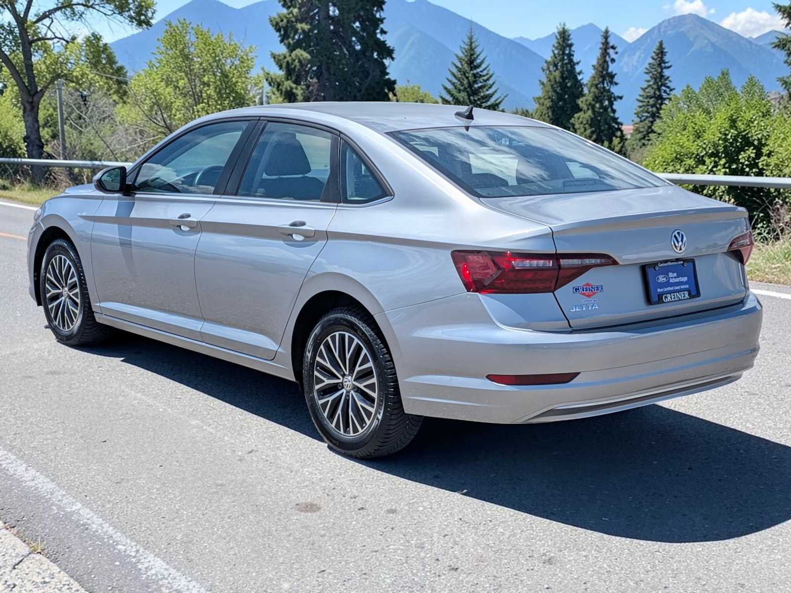 View vehicle photo 3