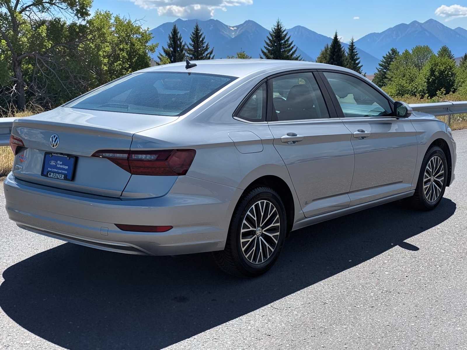 View vehicle photo 5