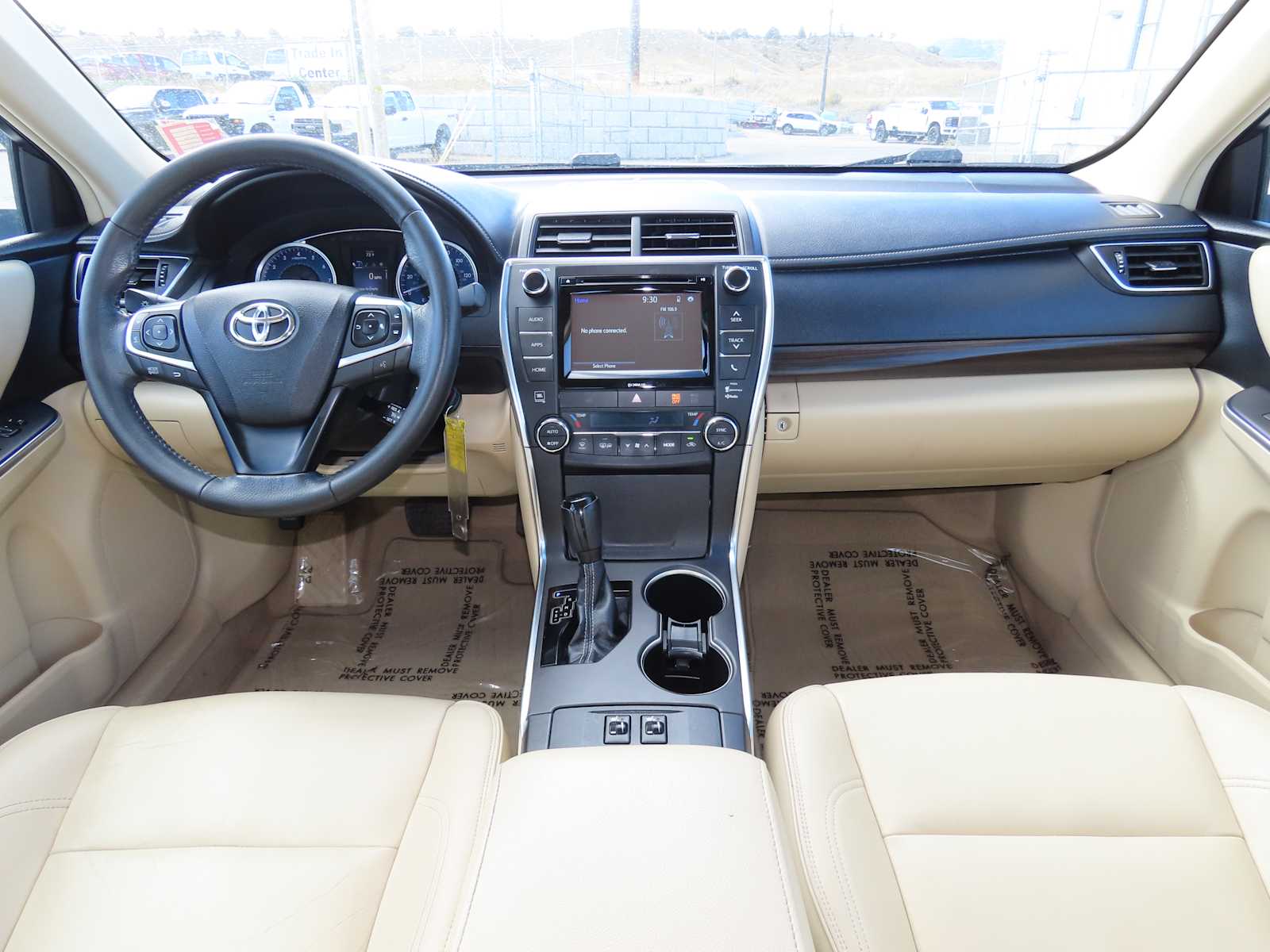 2017 Toyota Camry XLE 18