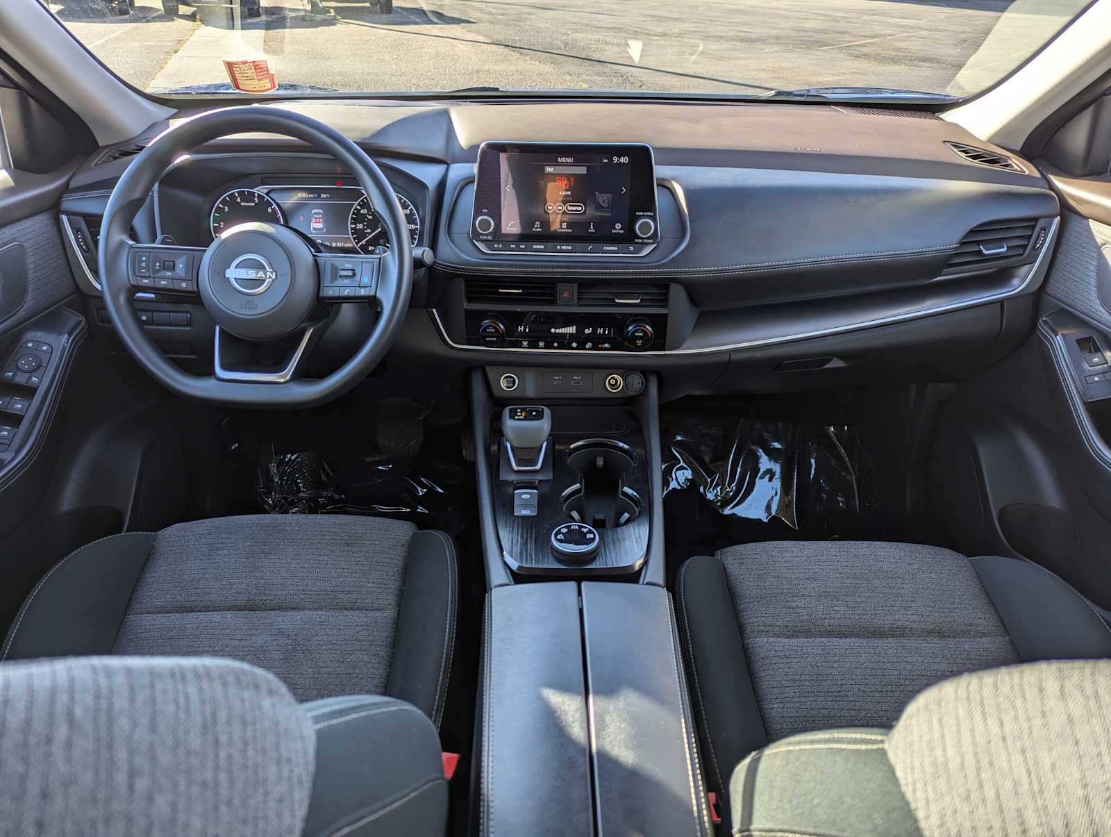 2023 Nissan Rogue SV 18