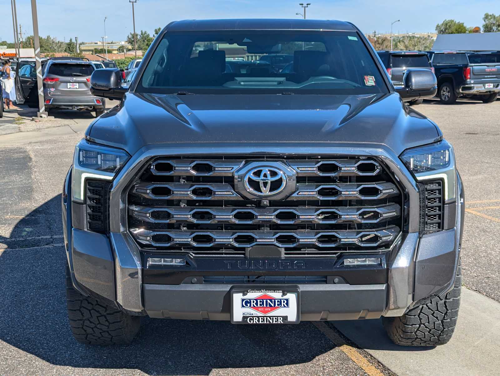 2022 Toyota Tundra Platinum CrewMax 5.5 Bed 9